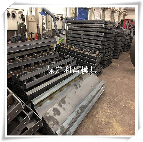 防撞墻模具,冬季施工注意事項(xiàng)