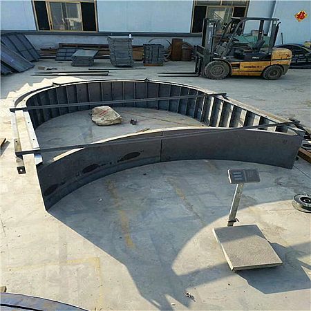 拱形骨架護坡模具