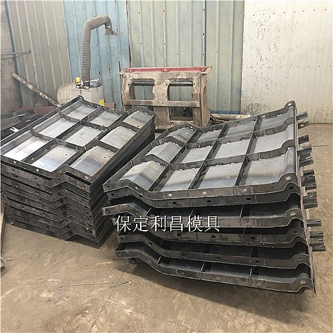 公路防撞墻模具的詳細介紹