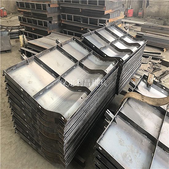 我國防撞墻模具相關領域知識