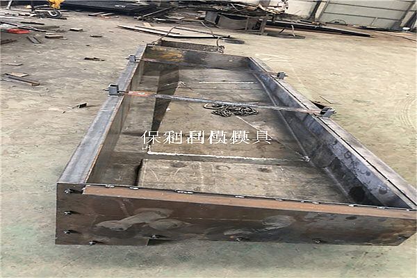 防撞護(hù)欄過(guò)渡段模具
