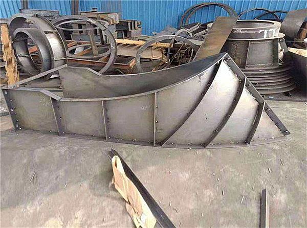 現(xiàn)澆收費(fèi)島模具