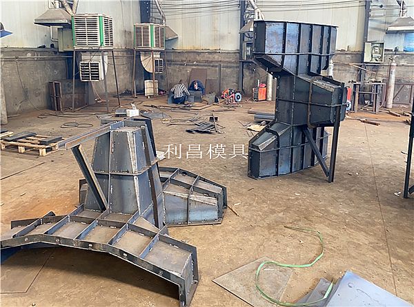 海邊防浪塊模具_(dá)簡介