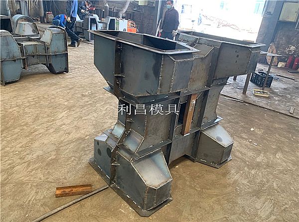 四腳空心塊模具知識大全