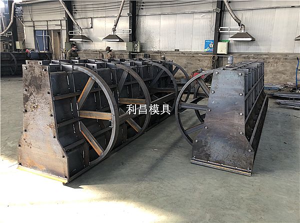 隔離帶模具的簡單介紹
