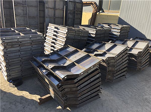 防撞護欄模具的成型標準