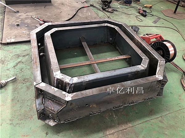 混凝土框格護坡模具
