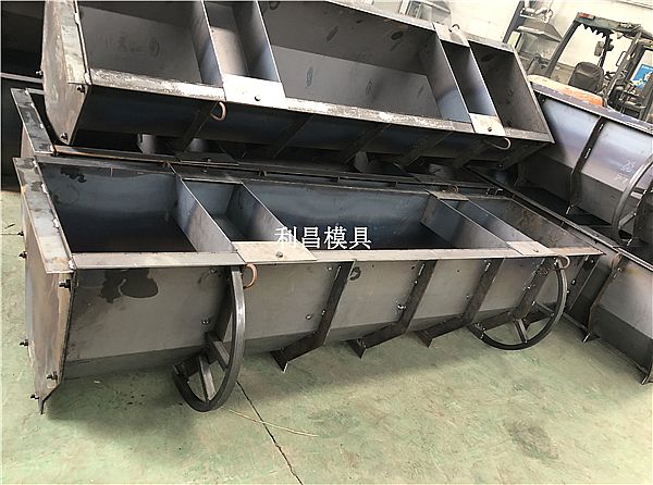 公路護欄模具
