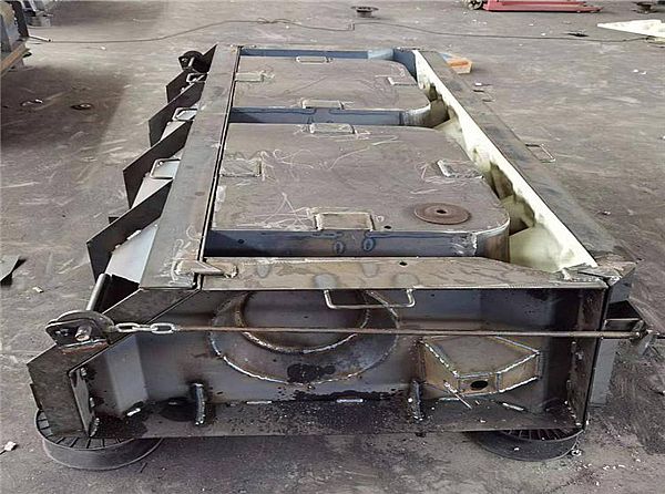 階梯式生態(tài)護坡鋼模具